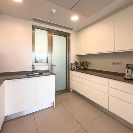Hanami Scenic Luxury Apartment *